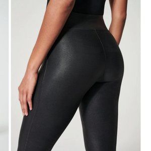 Spanx Faux Leather leggings petite